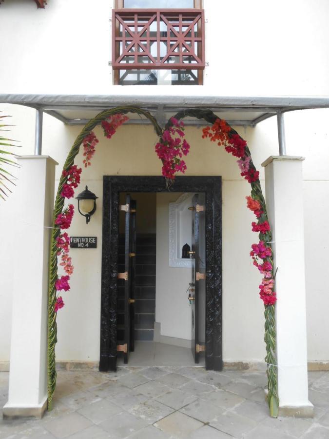 Blue Bay Cove, Penthouse 4 *